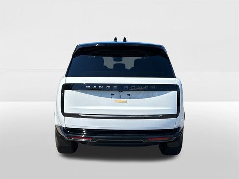 New 2025 Land Rover Range Rover SE image 5