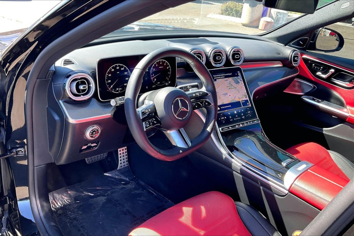 Used 2025 Mercedes-Benz C 300 Sedan image 11
