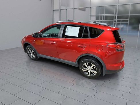 Used 2017 Toyota RAV4 XLE image 6