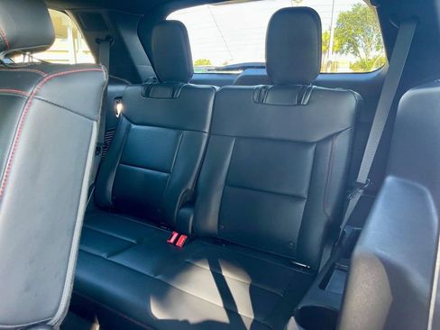 Used 2025 Ford Explorer ST-Line w/ ST-Line Street Pack image 13