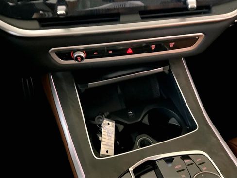 Used 2024 BMW X5 xDrive40i w/ M Sport Package image 34