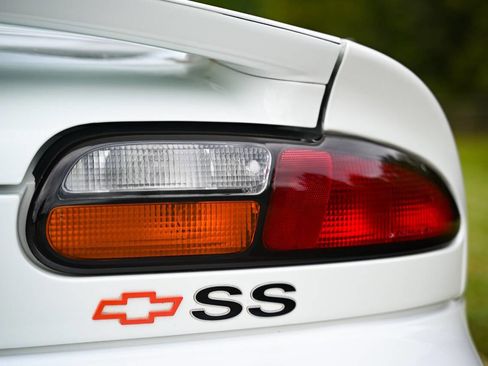 Used 2000 Chevrolet Camaro Z28 w/ SS Performance/Appearance Pkg image 58