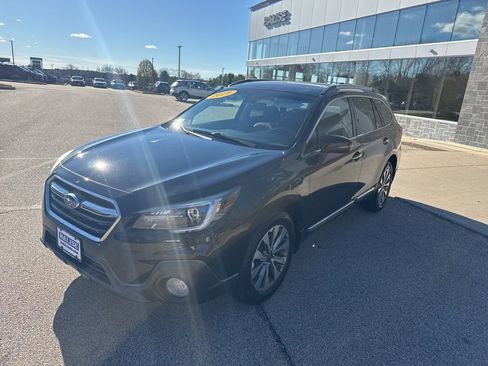 Used 2019 Subaru Outback 2.5i Touring image 5