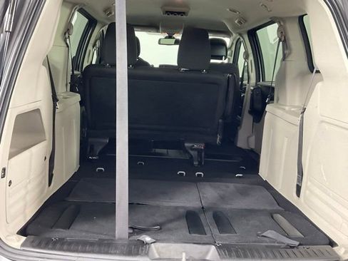 Used 2020 Dodge Grand Caravan SE w/ UConnect Hands-Free Group FWD image 22