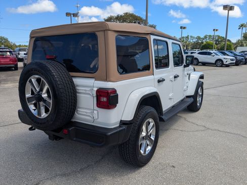 Used 2022 Jeep Wrangler Unlimited Sahara w/ Cold Weather Group image 4