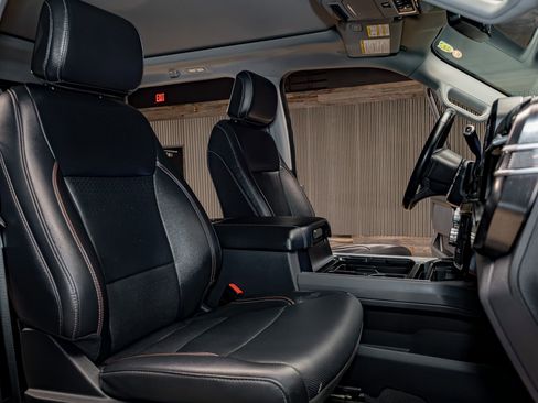 Used 2024 Ford F450 Lariat w/ FX4 Off-Road Package image 28