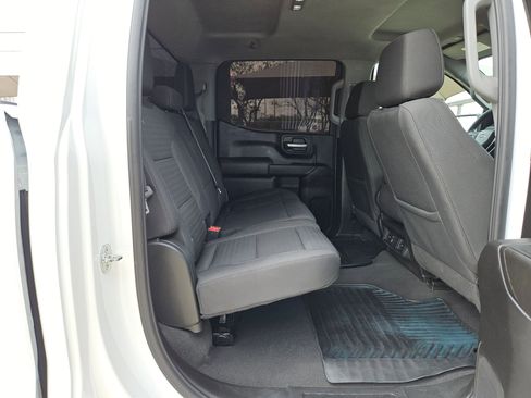 Certified 2023 Chevrolet Silverado 1500 Custom image 24