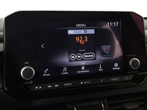 Used 2024 Nissan Pathfinder S image 43