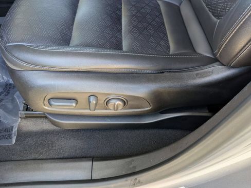 Used 2023 Chevrolet Bolt LT FWD image 22