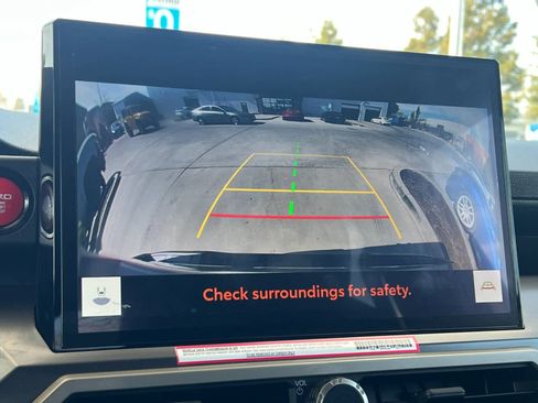 Used 2024 Toyota Tacoma TRD Sport image 19