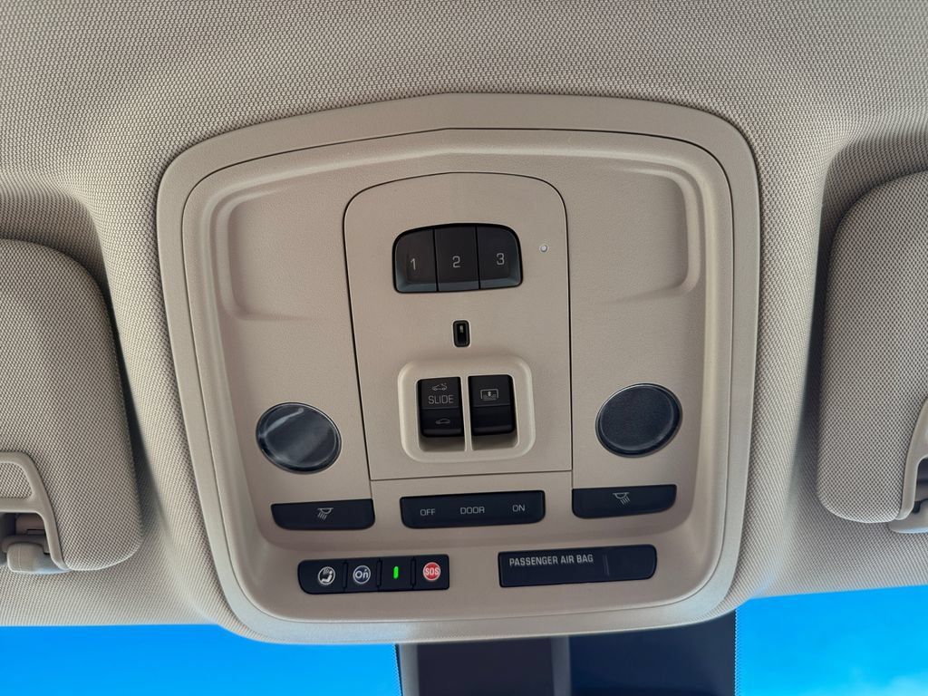 Used 2018 Cadillac XTS Luxury w/ Driver Awareness Package FWD image 54