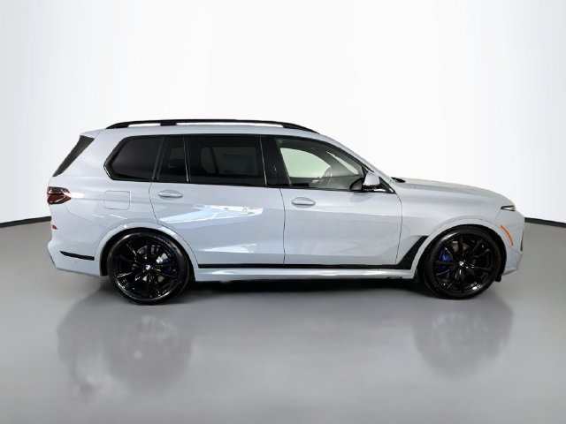 Used 2027 BMW X7 xDrive40i w/ M Sport Package AWD/4WD image 8