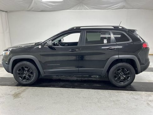 Used 2019 Jeep Cherokee Trailhawk w/ Cold Weather Group AWD/4WD image 6
