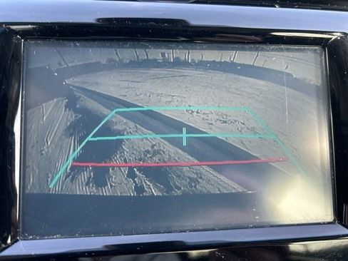 Used 2019 Toyota Camry L image 30