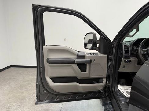 Used 2018 Ford F150 XLT w/ XTR Package image 13