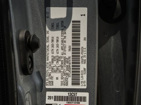 Used 2023 Toyota Tundra SR5 w/ SR5 Premium Package AWD/4WD image 42