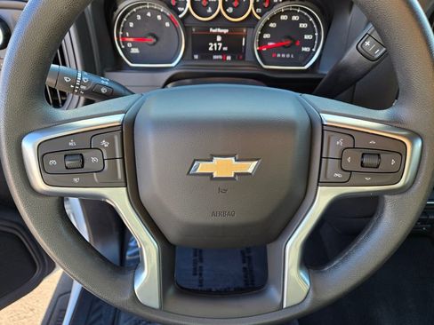 Used 2023 Chevrolet Silverado 2500 Custom w/ Custom Value Package image 18