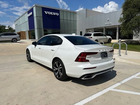Certified 2022 Volvo S60 T8 R-Design Expression w/ Protection Package Premier image 4