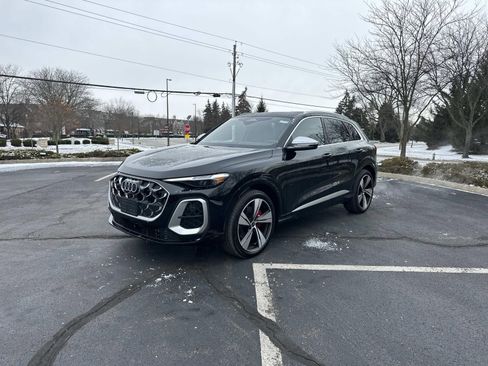 New 2025 Audi SQ5 Premium Plus image 3