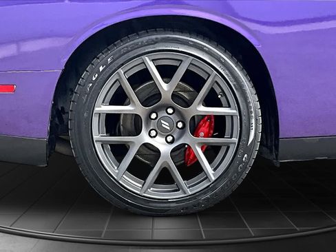 Used 2019 Dodge Challenger R/T Scat Pack w/ Plus Package RWD image 35