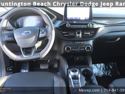 Used 2025 Ford Escape ST-Line image 10
