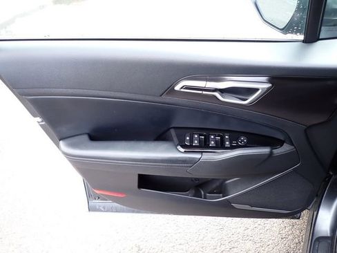 Certified 2023 Kia Sportage EX image 16