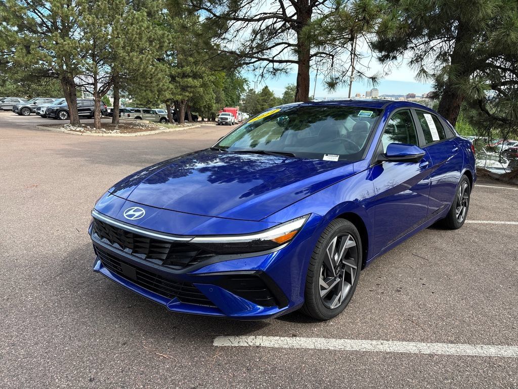 Certified 2024 Hyundai Elantra Limited FWD image 1