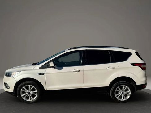 Used 2018 Ford Escape SE w/ SE Sync 3 Package image 3