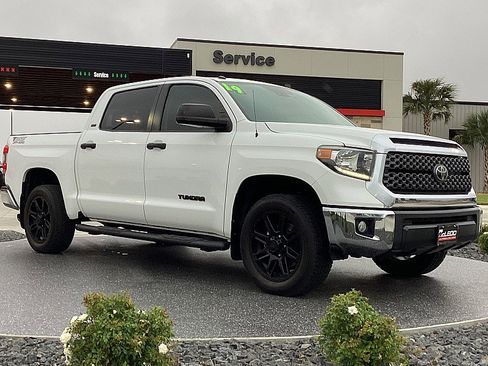 Used 2019 Toyota Tundra SR5 image 3