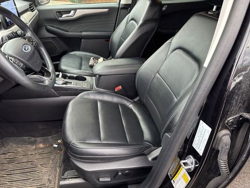 Used 2022 Ford Escape SEL image 11