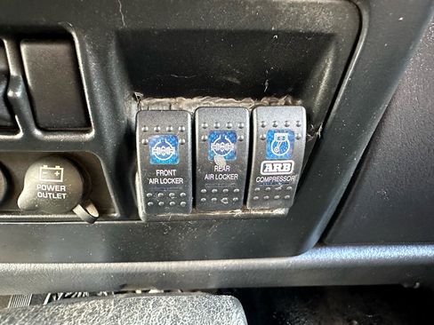 Used 2003 Jeep Wrangler Rubicon image 55