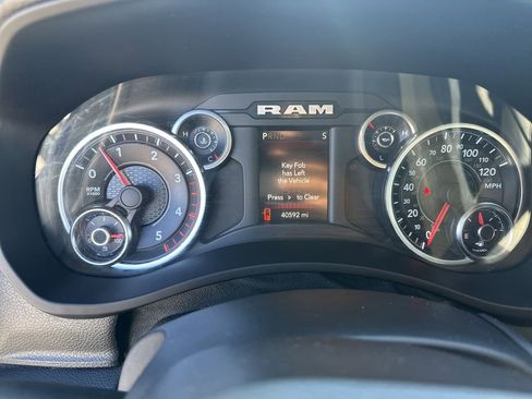 Used 2022 RAM 2500 Big Horn image 27