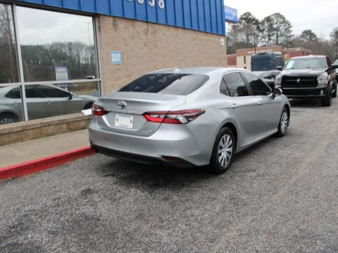 Used 2022 Toyota Camry LE image 4