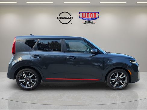 Used 2022 Kia Soul Turbo FWD image 2