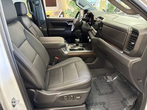 Used 2023 GMC Sierra 1500 SLT w/ SLT Premium Package image 16