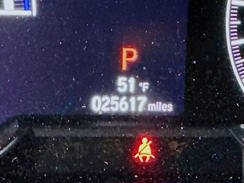 Used 2020 Honda Accord Touring image 34