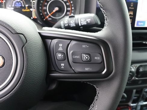 New 2026 Jeep Wrangler Unlimited Rubicon AWD/4WD image 24