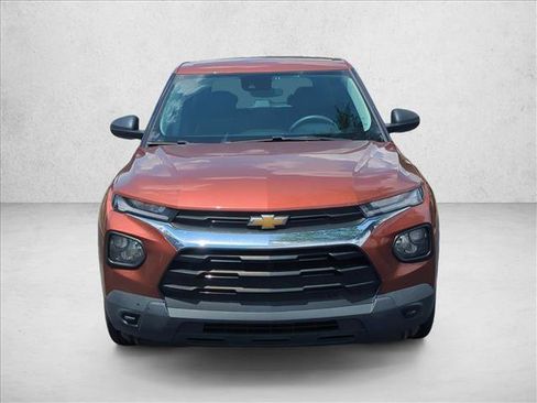 Used 2021 Chevrolet TrailBlazer LS FWD image 2