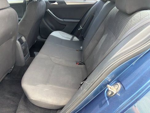 Used 2015 Volkswagen Jetta SE FWD image 8