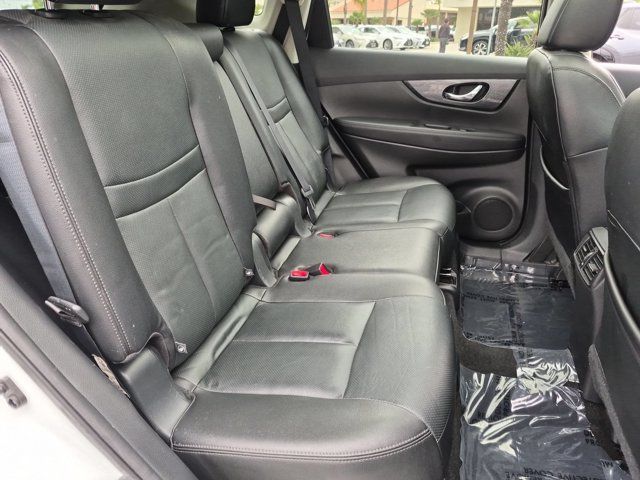 Used 2016 Nissan Rogue SL w/ SL Premium Package FWD image 33