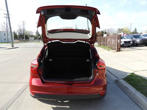 Used 2016 Ford Focus SE FWD image 24