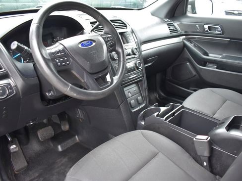 Used 2017 Ford Explorer 4WD Police Interceptor image 3