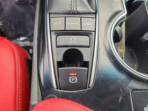 Used 2019 Toyota Camry XSE FWD image 33