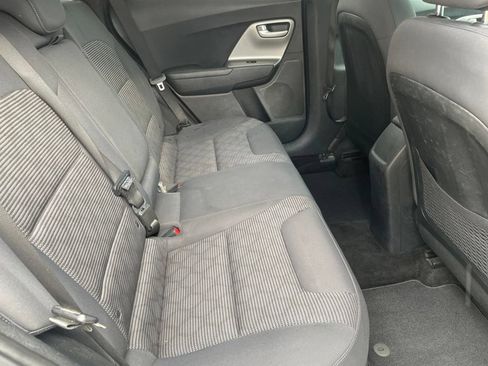 Used 2018 Kia Niro LX FWD image 20