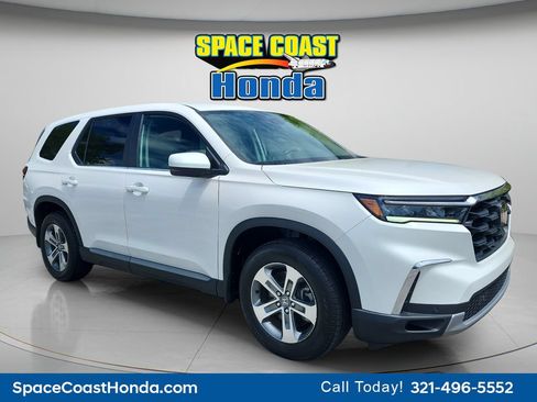 Certified 2025 Honda Pilot EX-L image 3