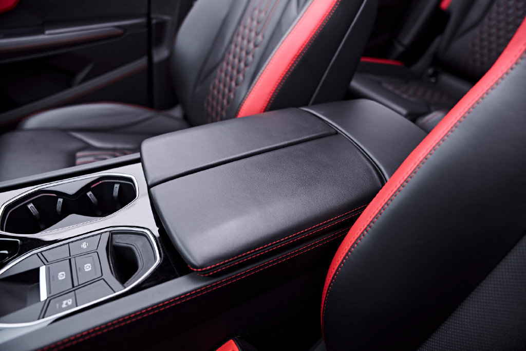 Used 2023 Lamborghini Urus S AWD/4WD image 75