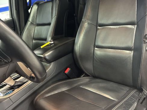 Used 2017 Jeep Grand Cherokee Limited image 15