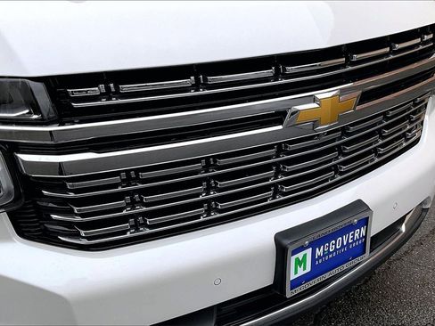 Used 2024 Chevrolet Suburban Premier image 33