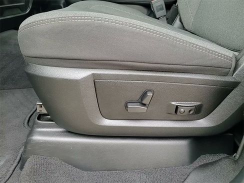 Used 2024 RAM 2500 Big Horn w/ Night Edition image 27