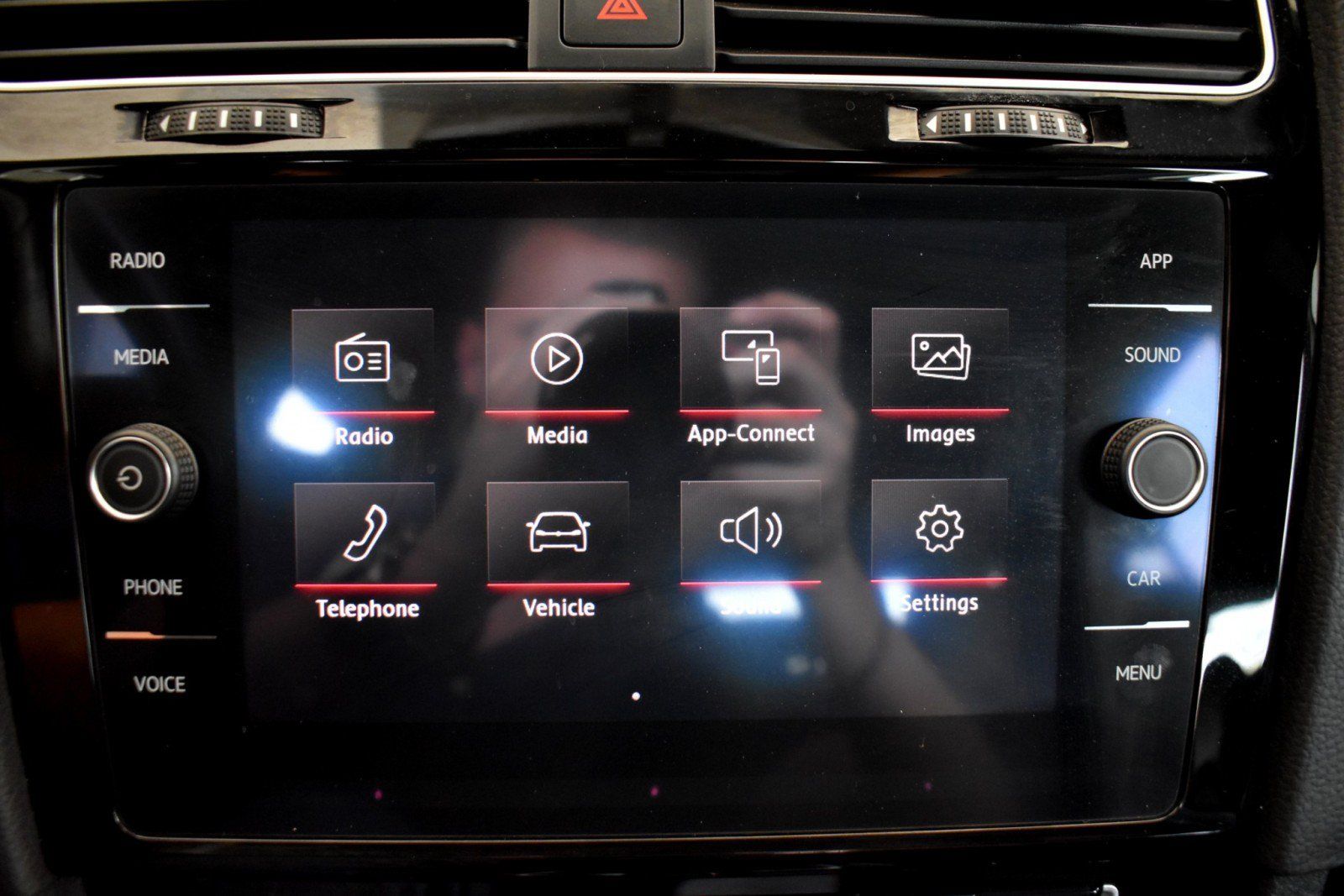 Used 2019 Volkswagen GTI SE FWD image 22